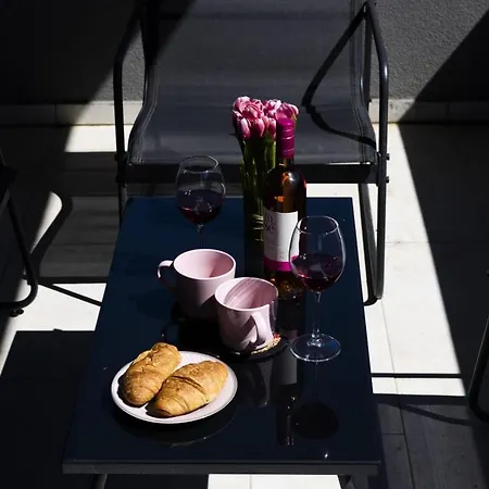 Apartman Charming Aparment,peaceful Area